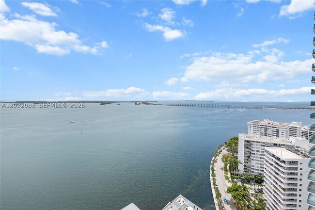Building Photo - 1331 Brickell Bay Dr