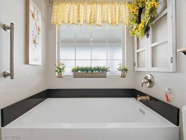 Building Photo - 4904 Winterset Dr