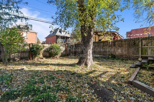 Building Photo - 3915 Russell Blvd