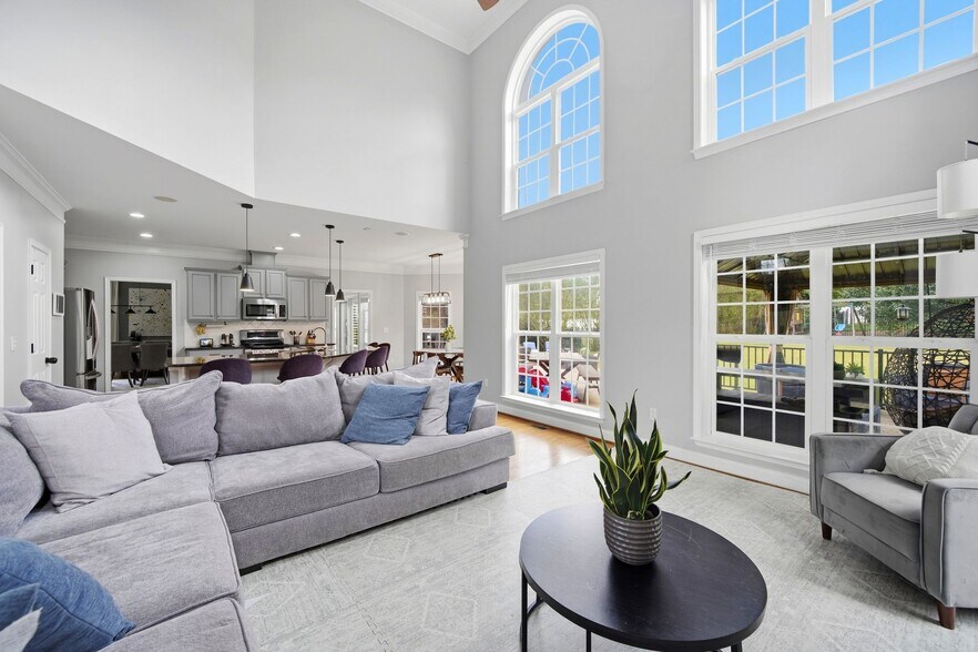Building Photo - 6011 Latta Springs Cir