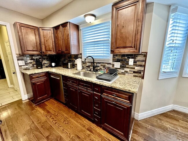 Building Photo - 7184 Gregory Creek Ln