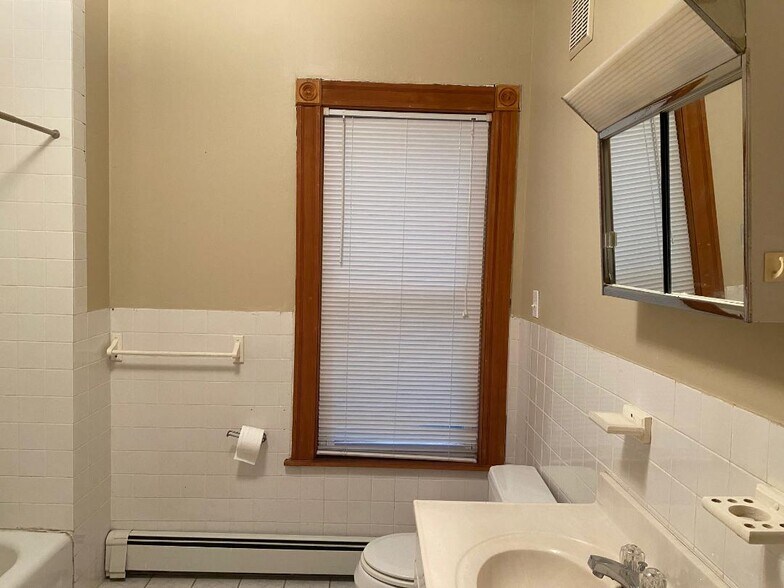 Building Photo - 3 Washburn Ter