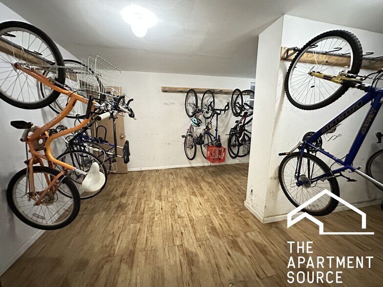 Building Photo - 2832 W Palmer St