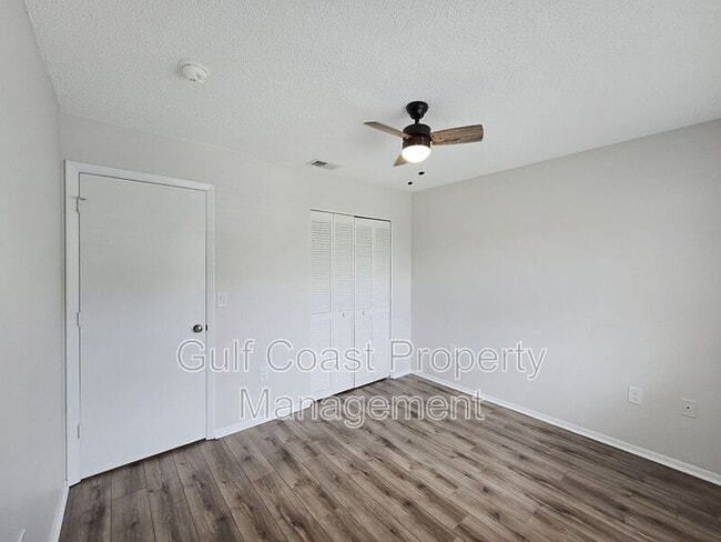 Building Photo - 7837 Eagle Creek Dr