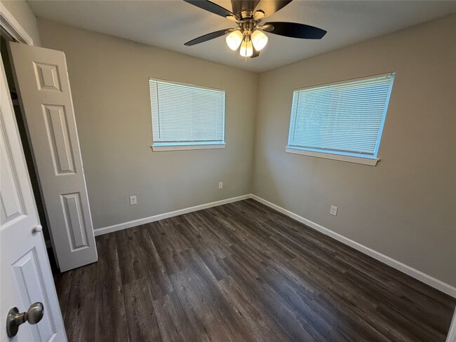 Building Photo - 14830 Hiram Clarke Rd