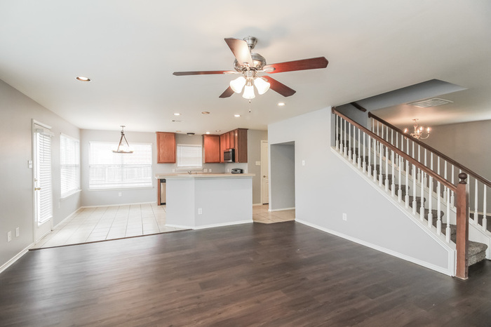 Building Photo - 1325 Forest Creek