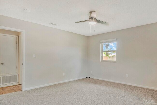 Building Photo - 2325 Merle Cir