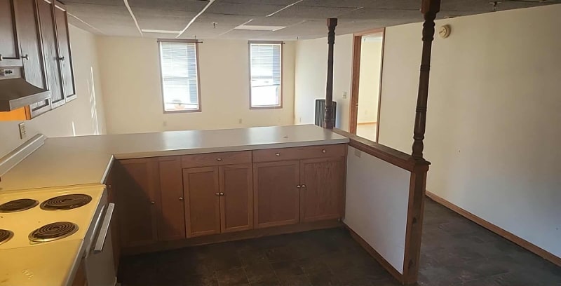 Building Photo - 310 Main St