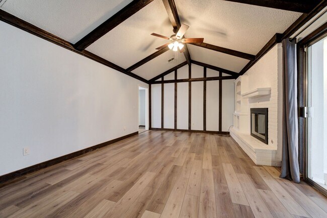 Building Photo - Welcome to your new home!