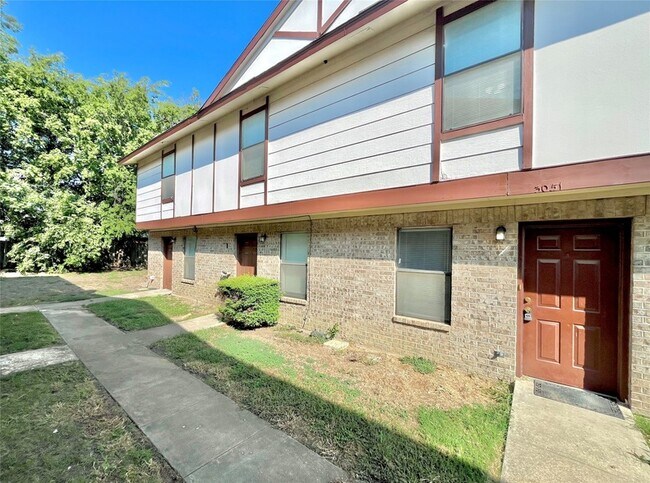 Primary Photo - 3051 Olympia Dr