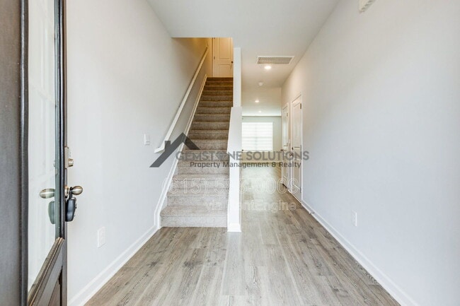 Building Photo - 4208 Oswin Dr