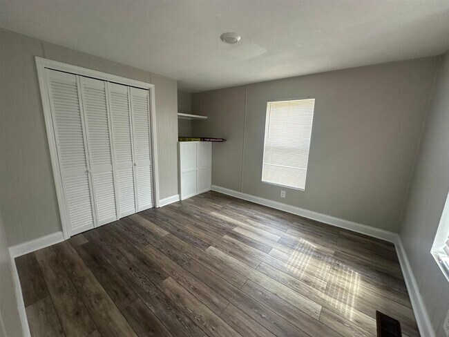 Building Photo - 49 Christmas Ln