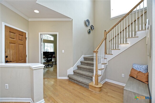Building Photo - 2012 Wood Glen Dr