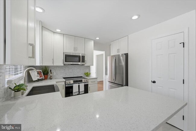 Building Photo - 9500 Windbeat Way