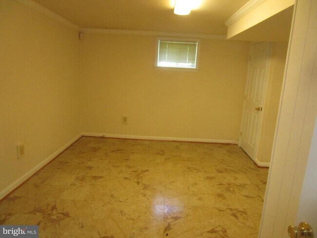 Building Photo - 5606 Devon Ct