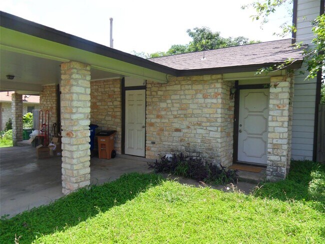 Primary Photo - 811 Sirocco Dr