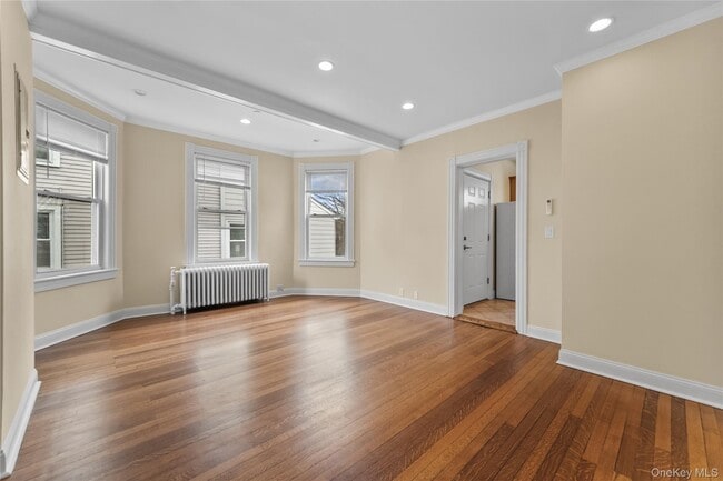 Building Photo - 81 N Washington St