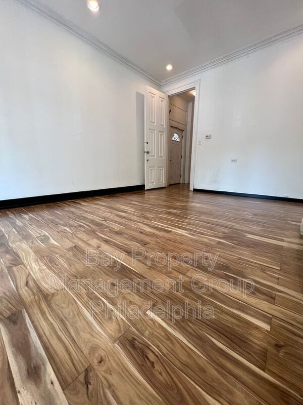 Building Photo - 412 N 32nd St