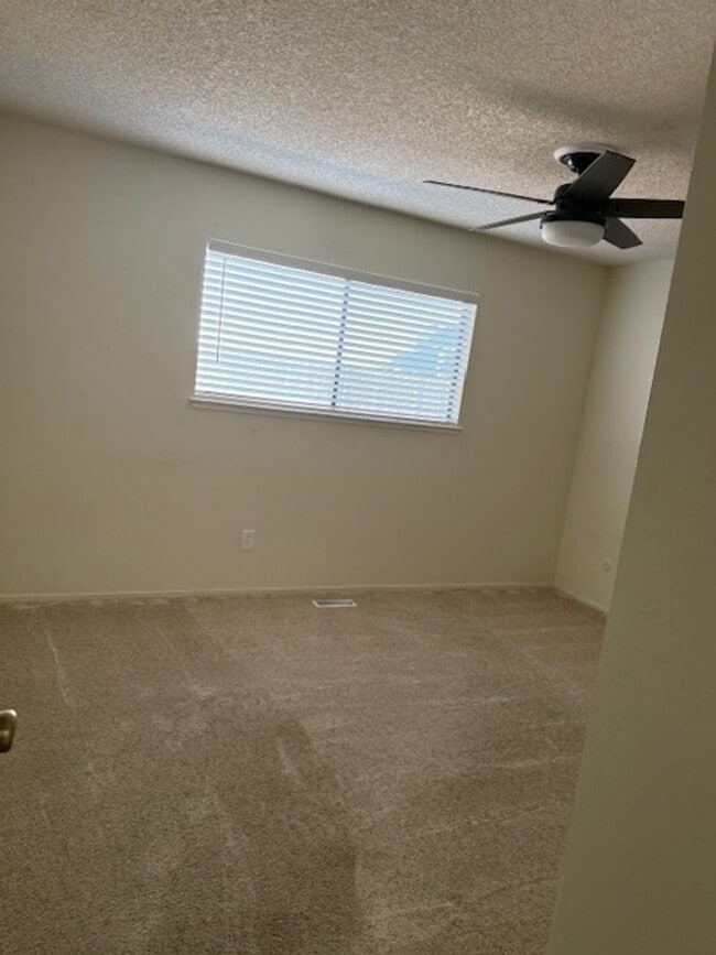 Building Photo - Single Level House - Rincon Valley - 3bd 2ba - 1788 Square Feet of Living Space