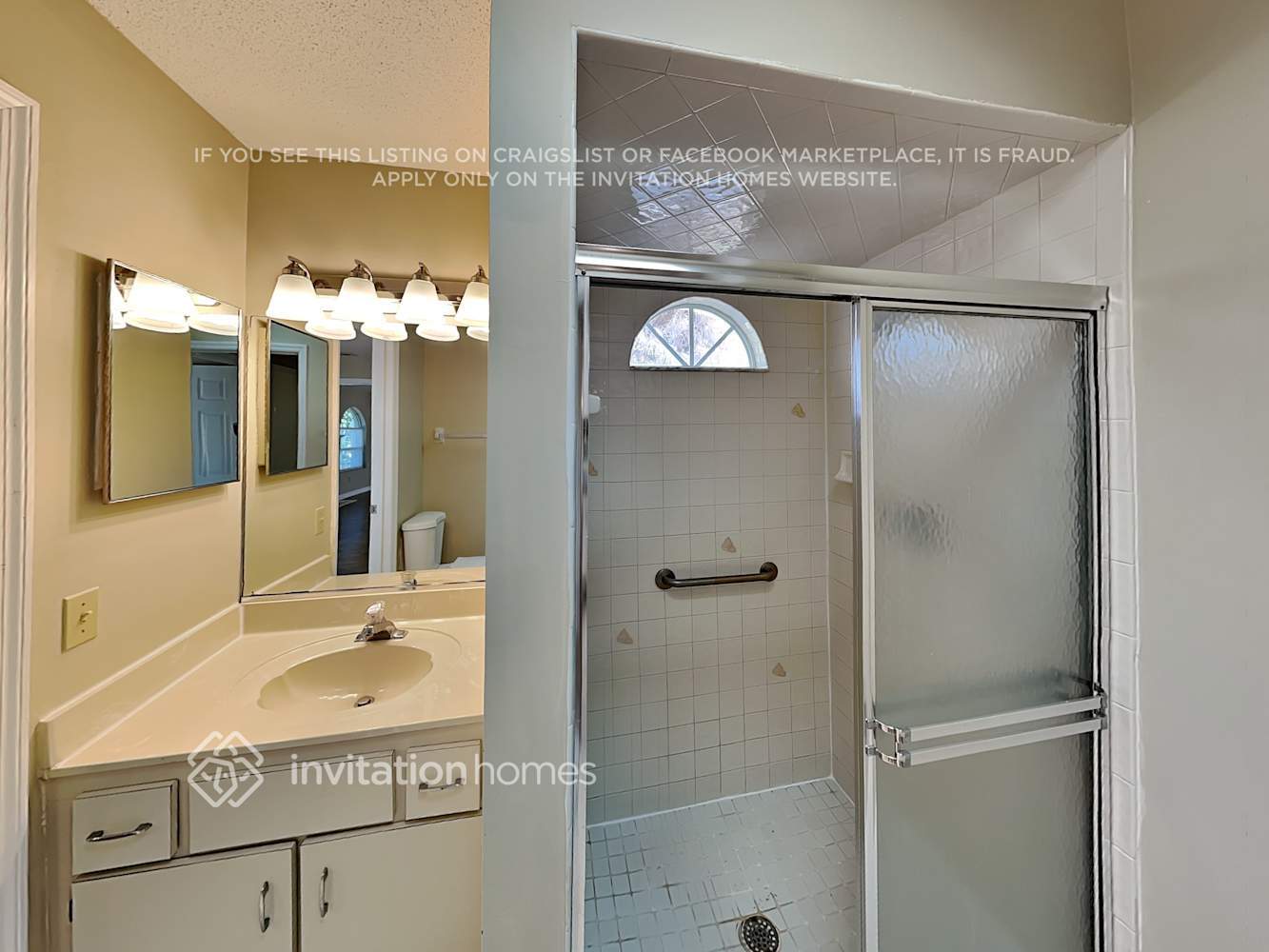 Building Photo - 6169 Half Moon Dr