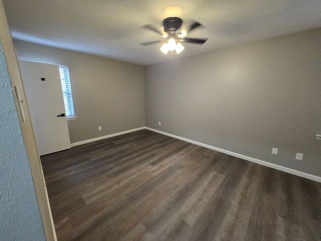 Building Photo - 2012 Ebbtide Ln