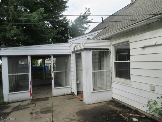 Building Photo - 15815 Eleanore Dr