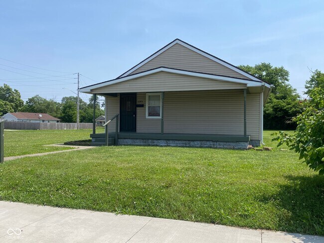 Building Photo - 2249 Yandes St