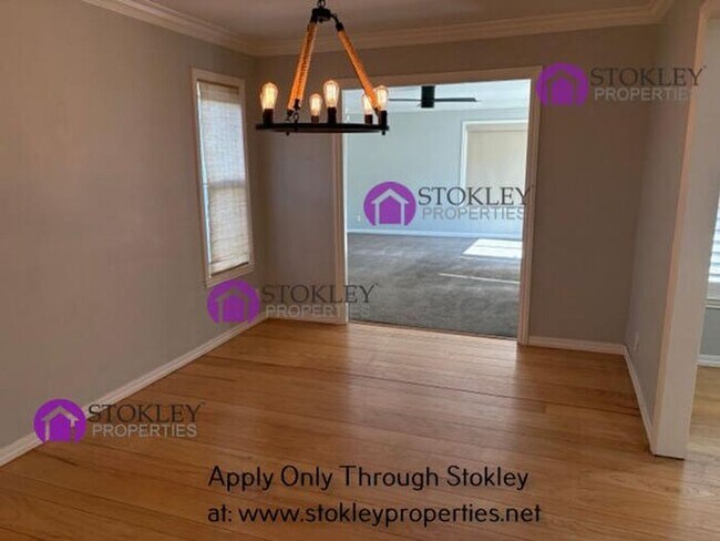 Building Photo - 231 Ivy Dr