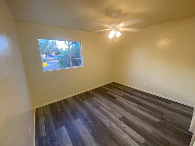 Building Photo - 5609 E Pima St