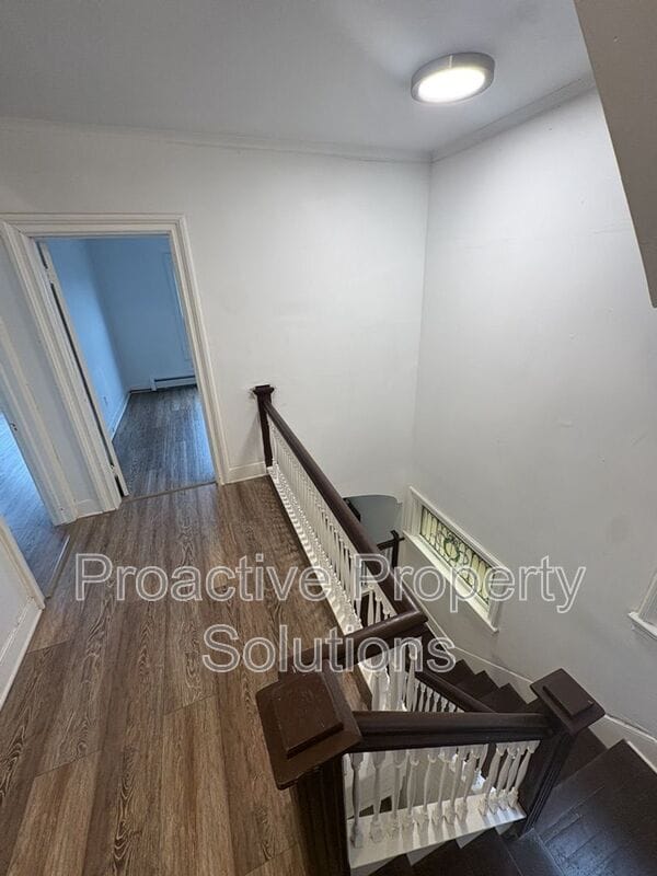 Building Photo - 415 S Main Ave