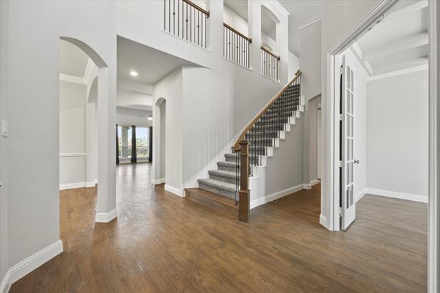 Building Photo - 605 Emerson Dr