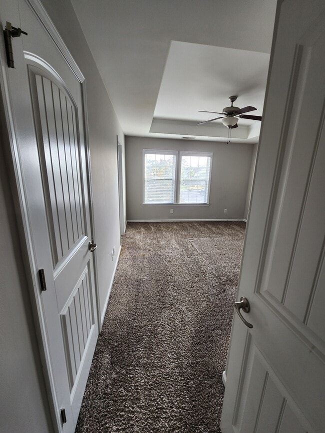 Building Photo - 104 Sonata Cir