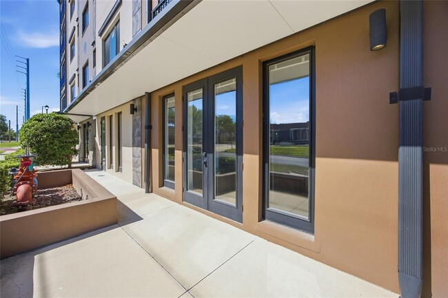 Building Photo - 100 N Dewey St