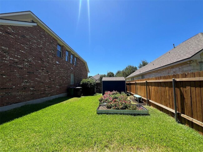 Building Photo - 3004 Edgecreek Pl