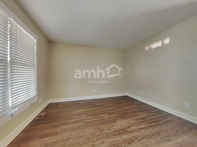 Building Photo - 10418 Antietam Rdg