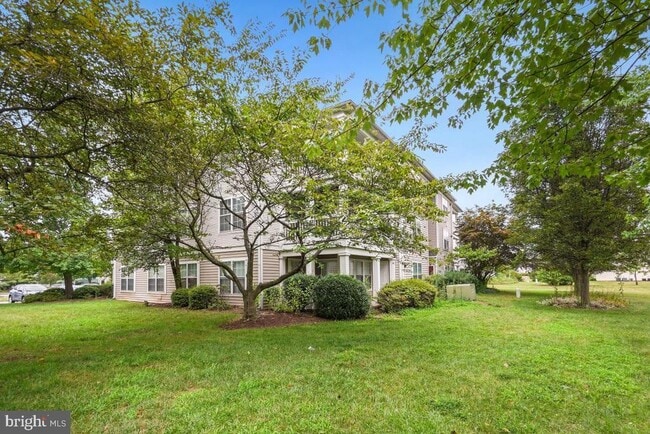 Building Photo - 8095 Lacy Dr