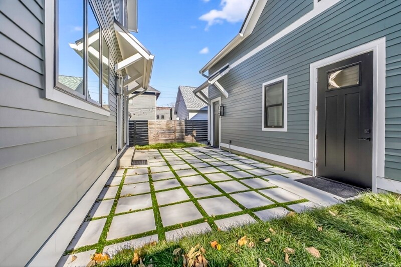 Building Photo - 2133 N Talbott St