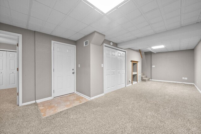 Building Photo - 4 Bedroom Home For Rent in St. B Area of Clarksville!