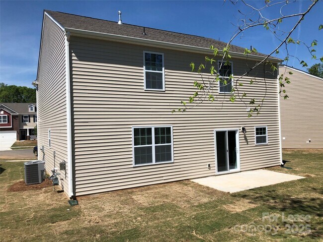 Building Photo - 180 King William Dr