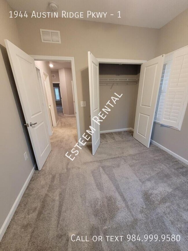 Building Photo - 1944 Austin Ridge Pkwy