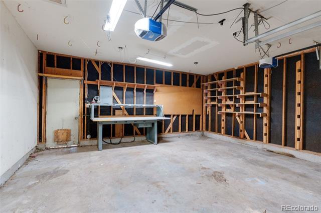 Building Photo - 3940 Oberding Dr