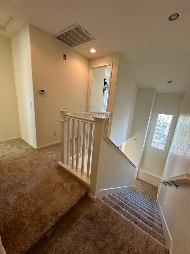 Building Photo - 2240 Carbondale Way