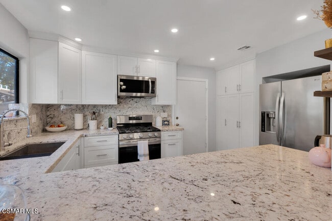 Building Photo - 491 Yorba Linda Pl