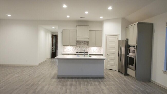 Building Photo - 29506 Red Rocks Pk Dr