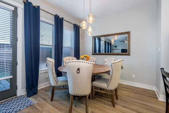 Building Photo - 968 Ford Pines Ln