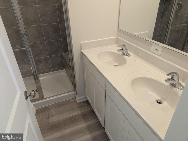 Building Photo - 212 Swan Fld Ave