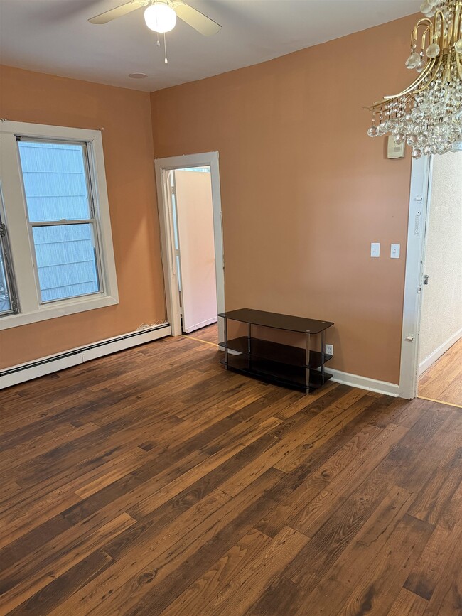 Building Photo - 170 Boyd Ave