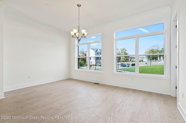 Building Photo - 3 Valiant Ct