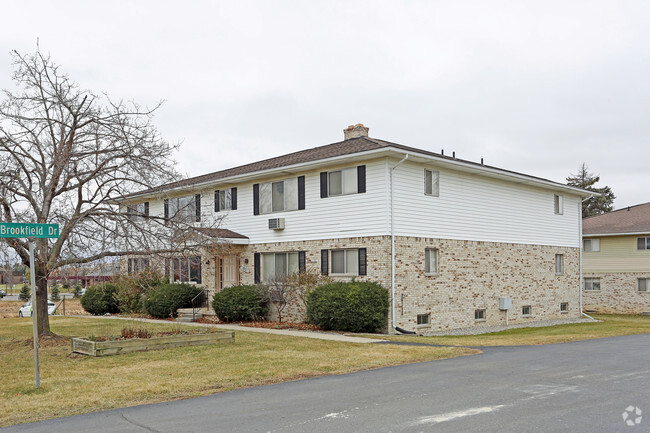 Building Photo - Brookfield Apartments