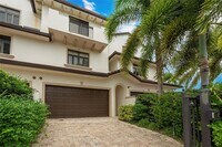 Building Photo - 105 Isle of Venice Dr